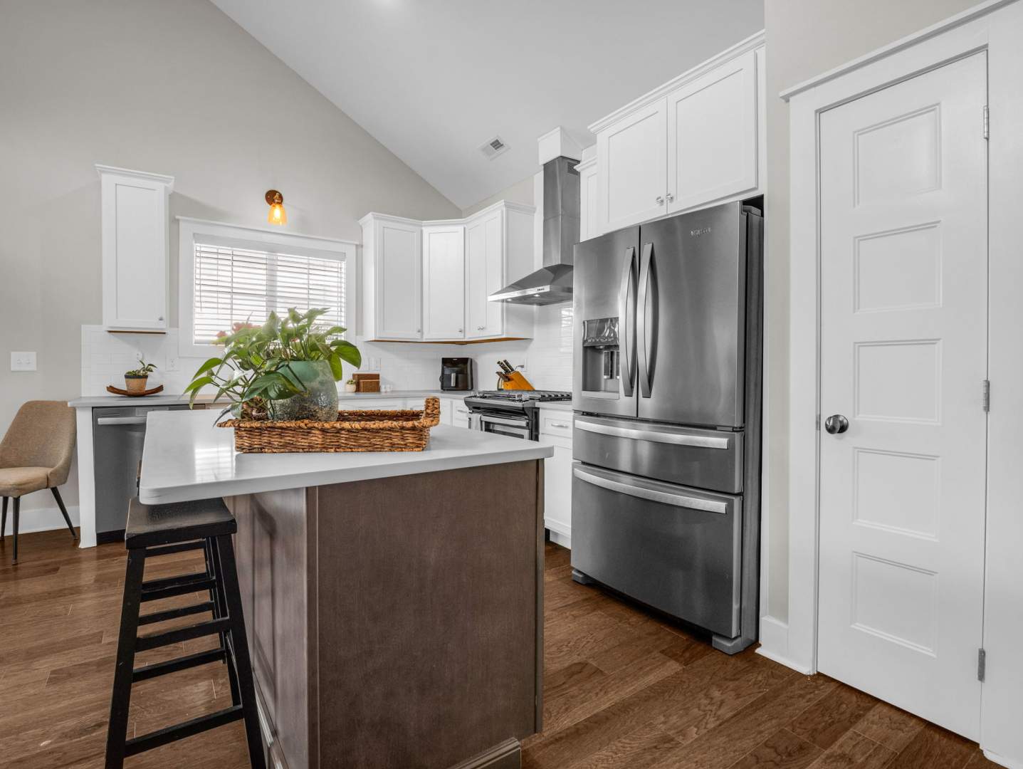16-Tudor-Way-Black-Mountain-NC-39